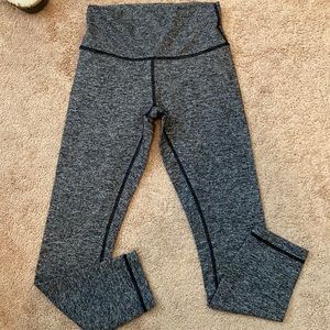 Lululemon Wunder Under Leggings.